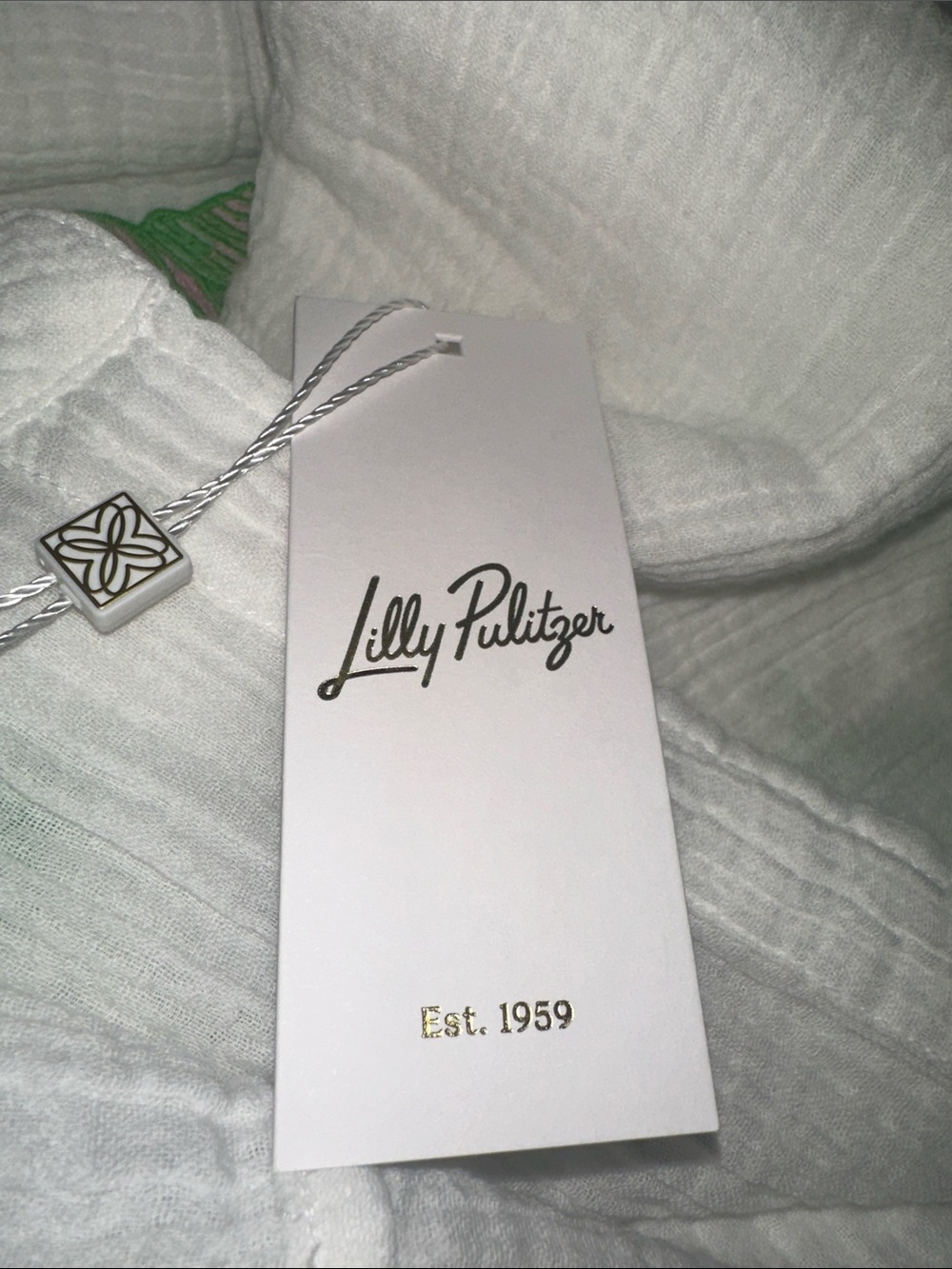 Lilly Pulitzer. Women's white gauze beach coverup with embroidered shells NWT - Picture 4 of 12